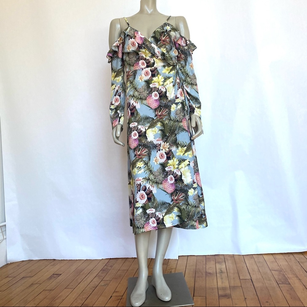 Floral wrap dress - Picture 11 of 16